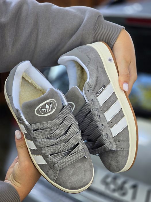 Жіночі зимові кросівки Adidas Campus