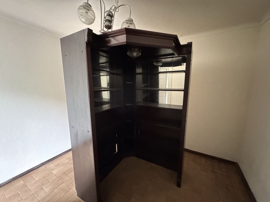 Bar em mogno com luz interior