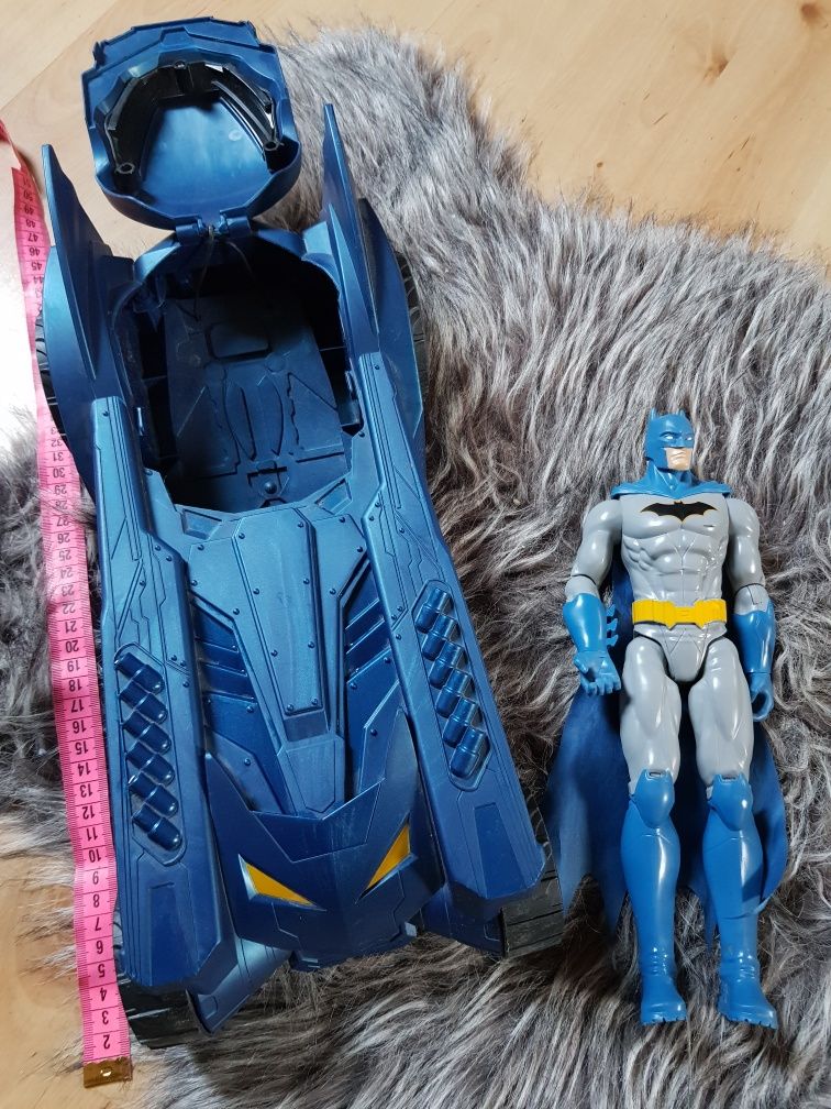 Batman + batmobil