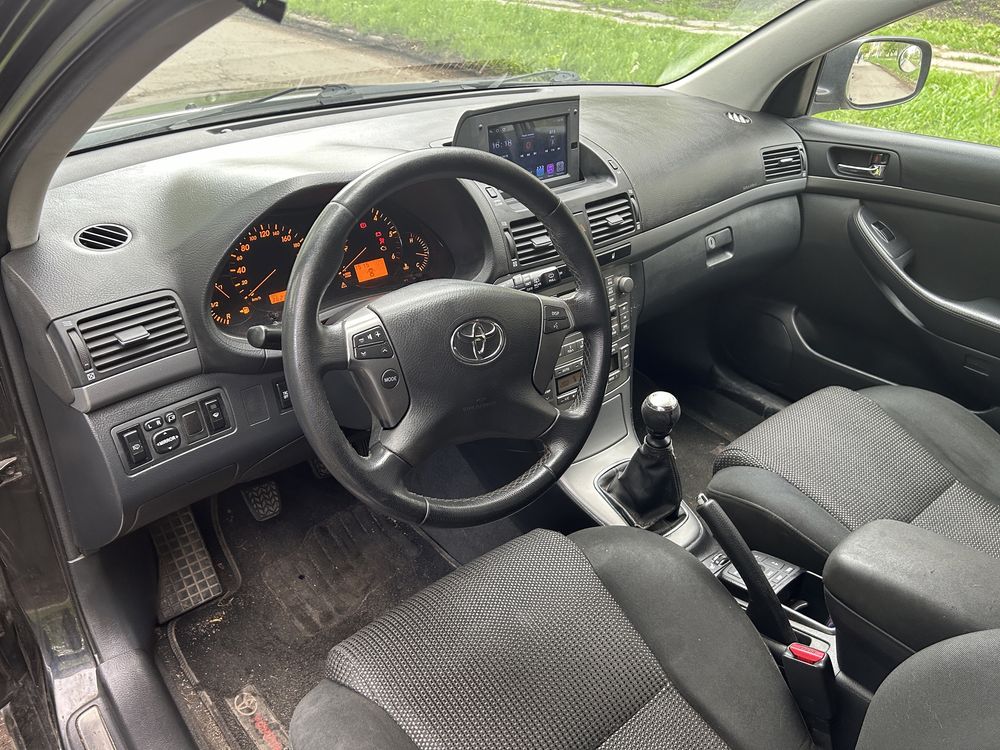 Toyota avensis 2.2d