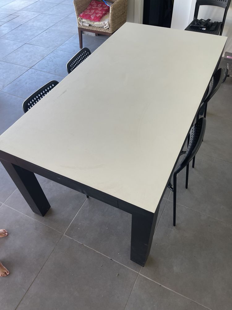 Vendo mesa de refeição ( 10 pessoas )