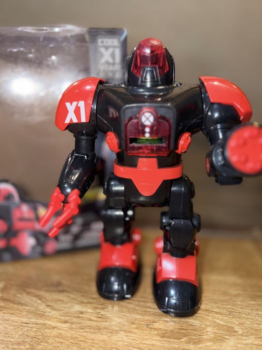 Робот на управление,очень крутой