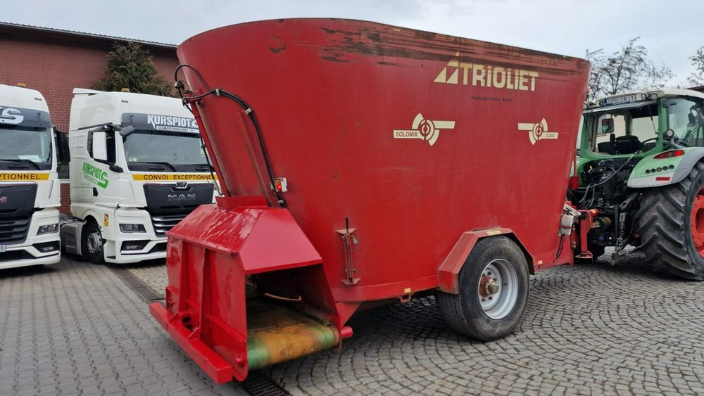 inny Paszowóz Trioliet Solomix 2-2000