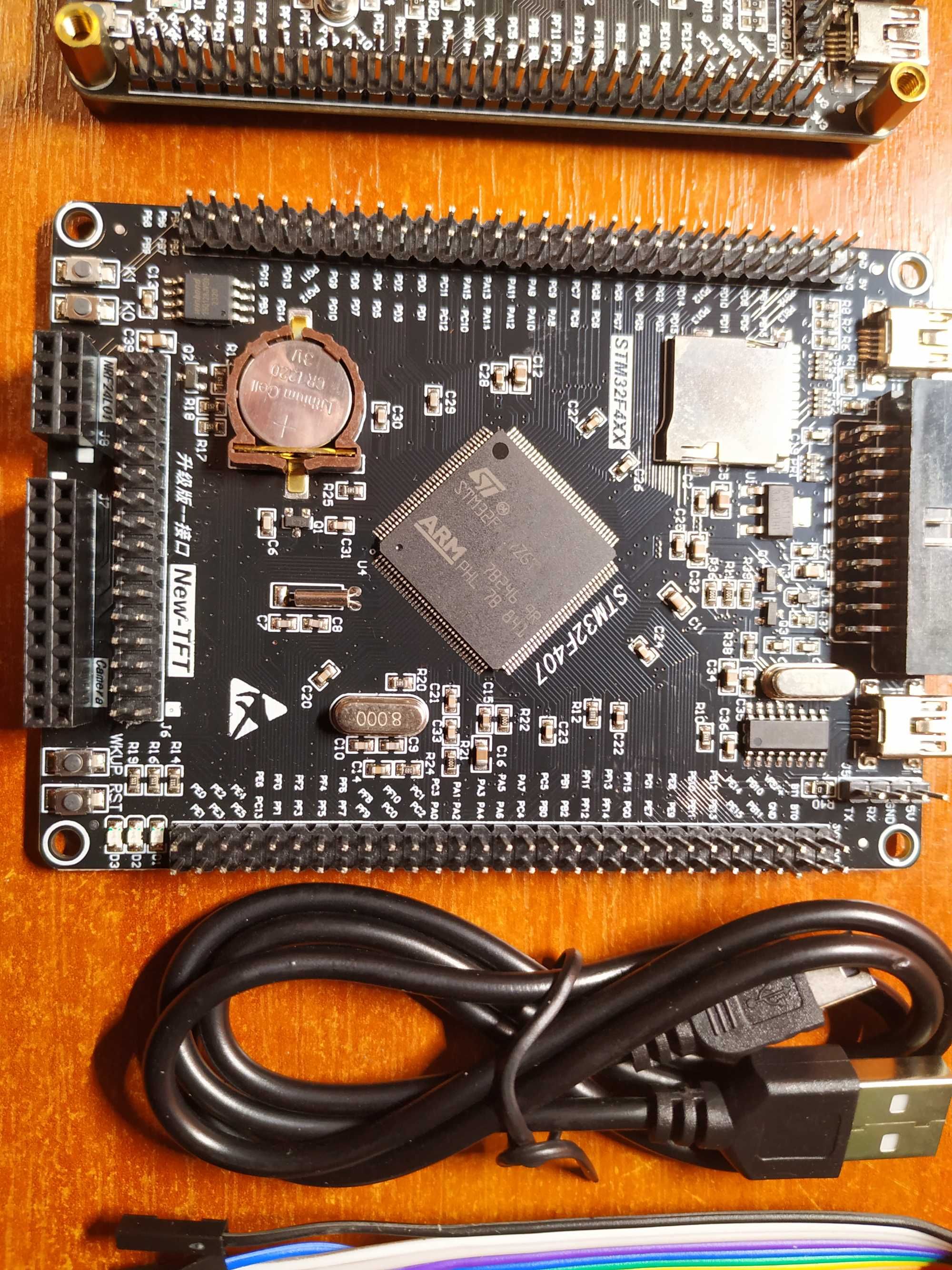 Отладочная плата на микроконтроллере STM32F407ZGT6 (для обучения)