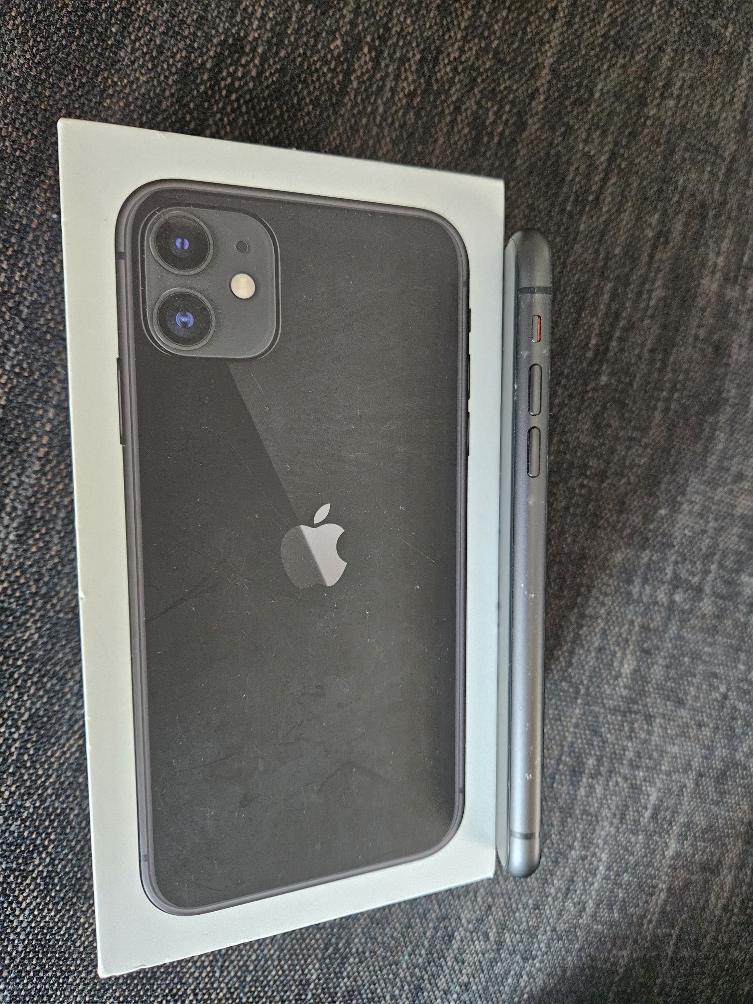 Iphone 11 black W-wa