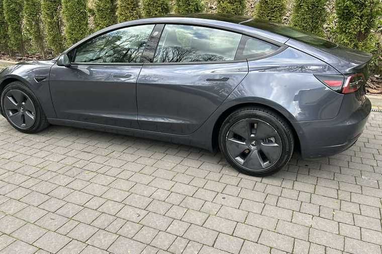 Продам Tesla Model 3 2022 Dual Motor Long Range