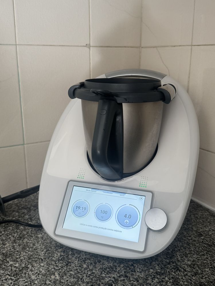 Vendo como nova - bimby Tm6 com acessorios
