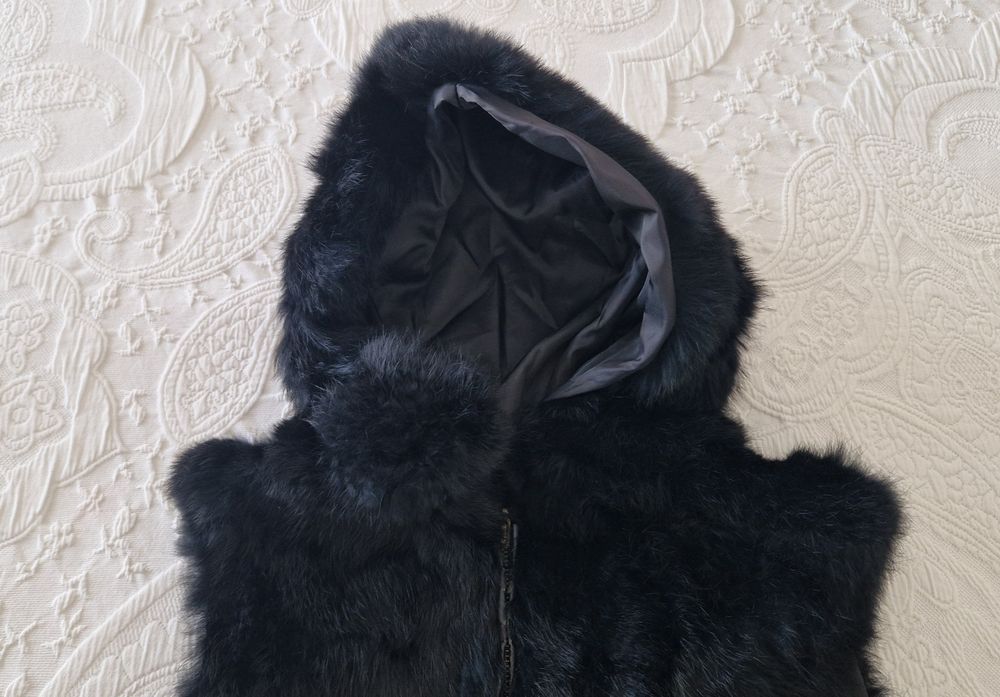 Colete de pelo sintético, preto, tamanho S