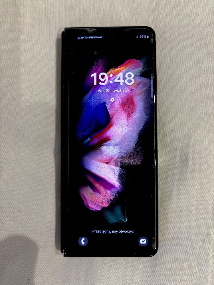 Samsung galaxy Z Fold 3  5 G