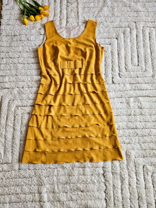 Musztardowa sukienka falbanki wesele komunia chrzciny urodziny poprawi