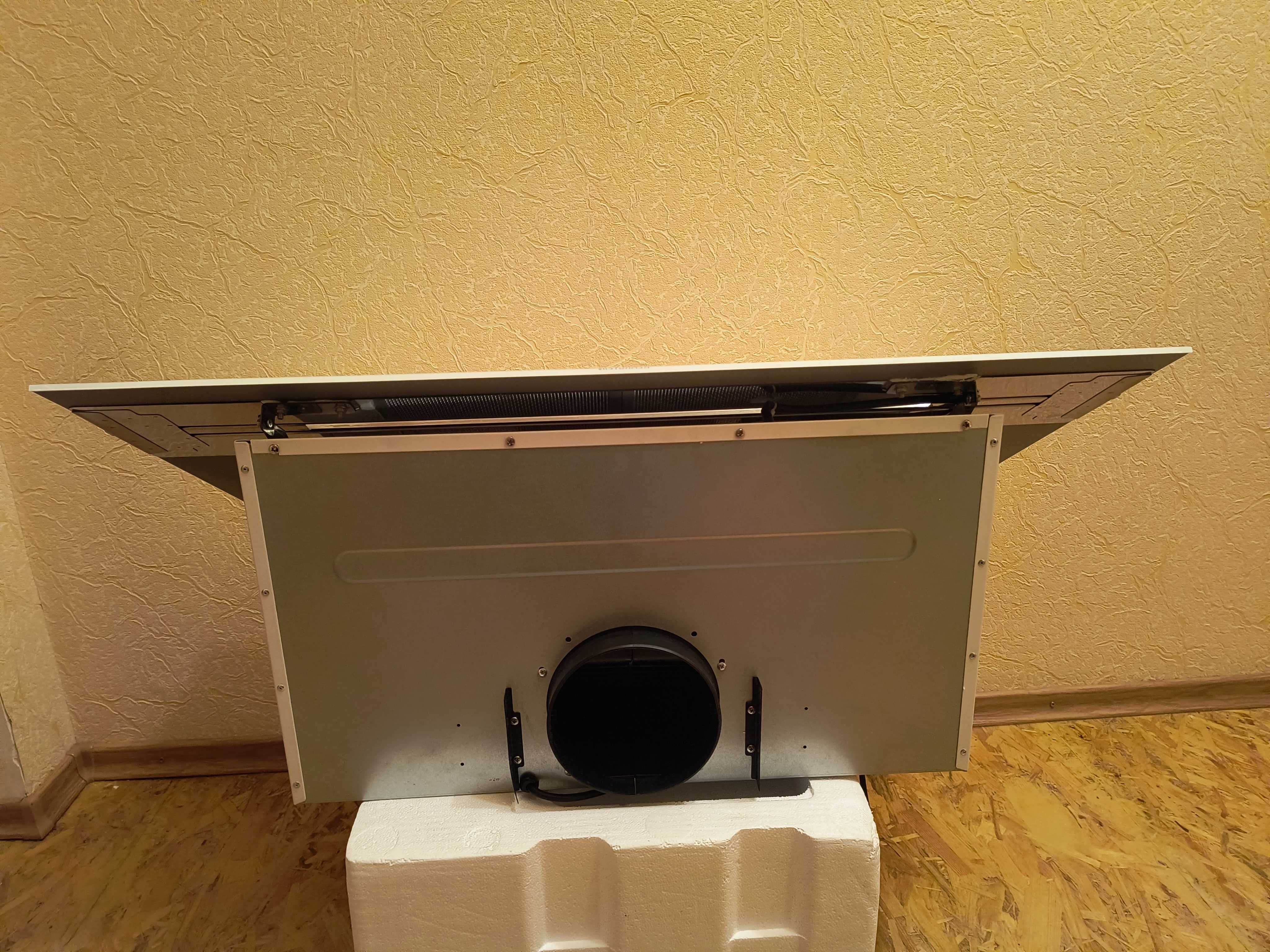 Кухонна витяжка Klarstein 60 см, 600 м³/ч, Німеччина