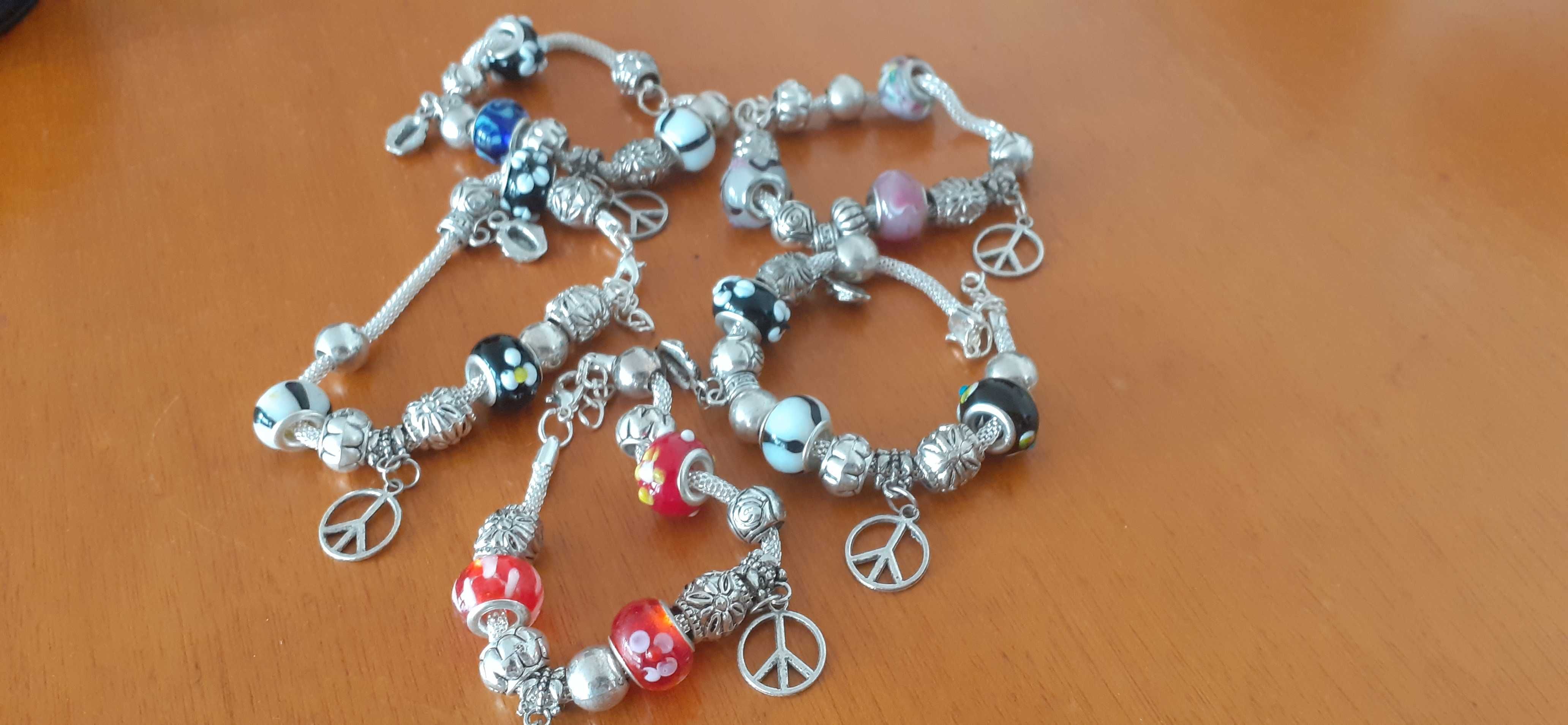 Pulseiras diversas