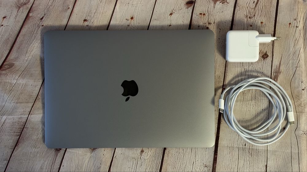 MacBook Air 13" 2019 (Space Gray, 8/256 ГБ, A1932, MVFH2) USA