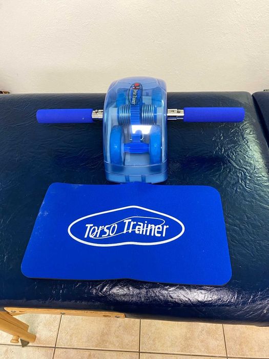 Przyrząd do ćwiczeń mięśni brzucha i nóg