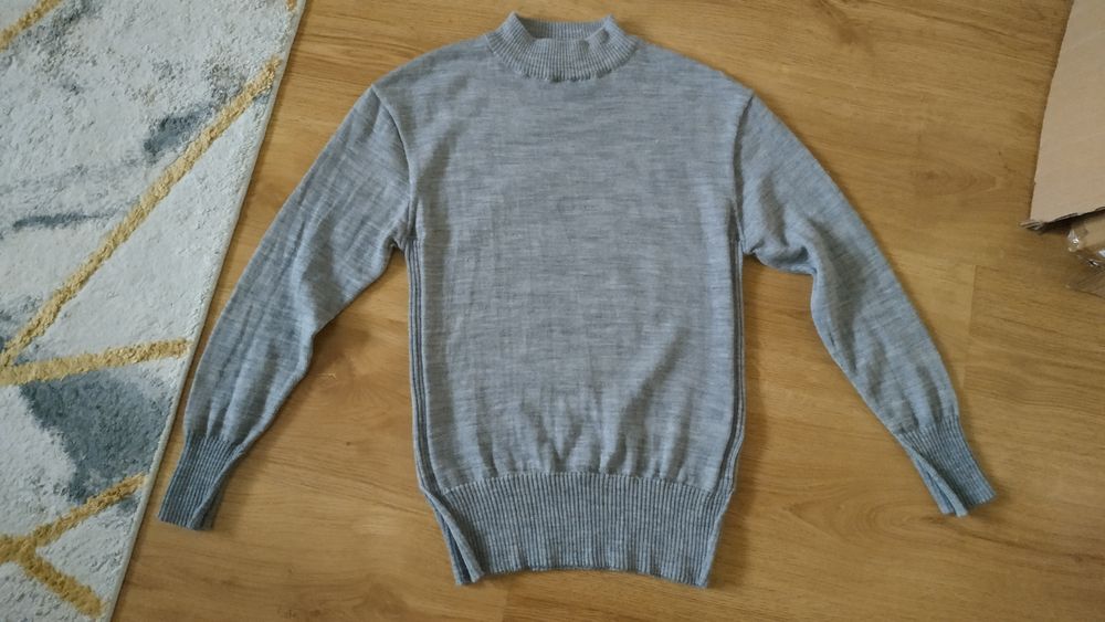 146/152 Sweter wełniany merino Cubus