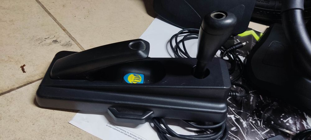 Volante+pedais+velocidades+travão de mão PS1/PS2