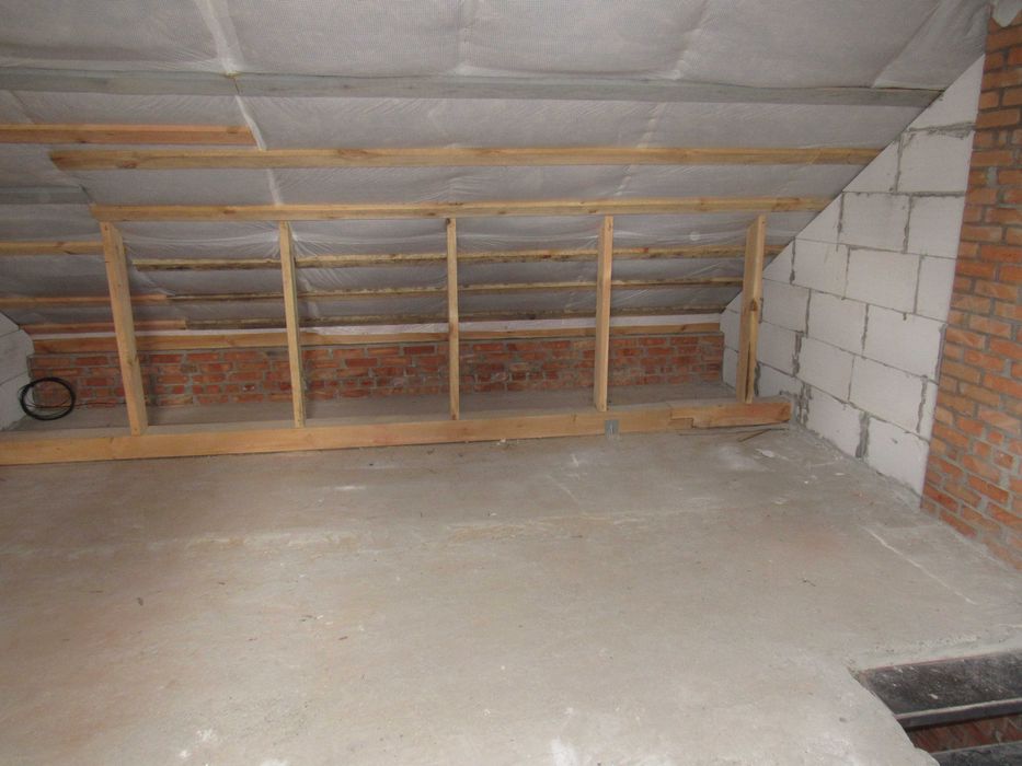 Продам таунхаус вул. Дахнівська р-н Соснівки ЖК "біля Соснового Бору"