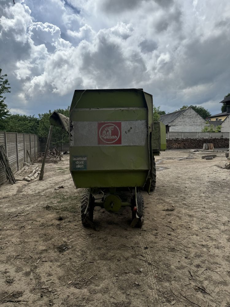 Kombajn Claas comsos