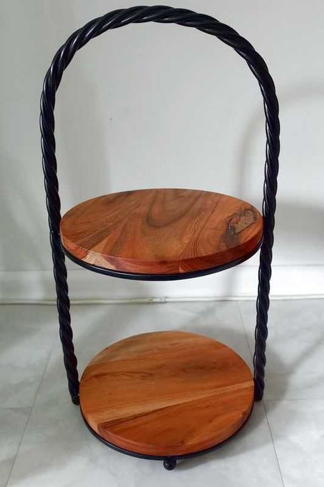 Etażerka dwupoziomowa, patera, półka drewno i metal.