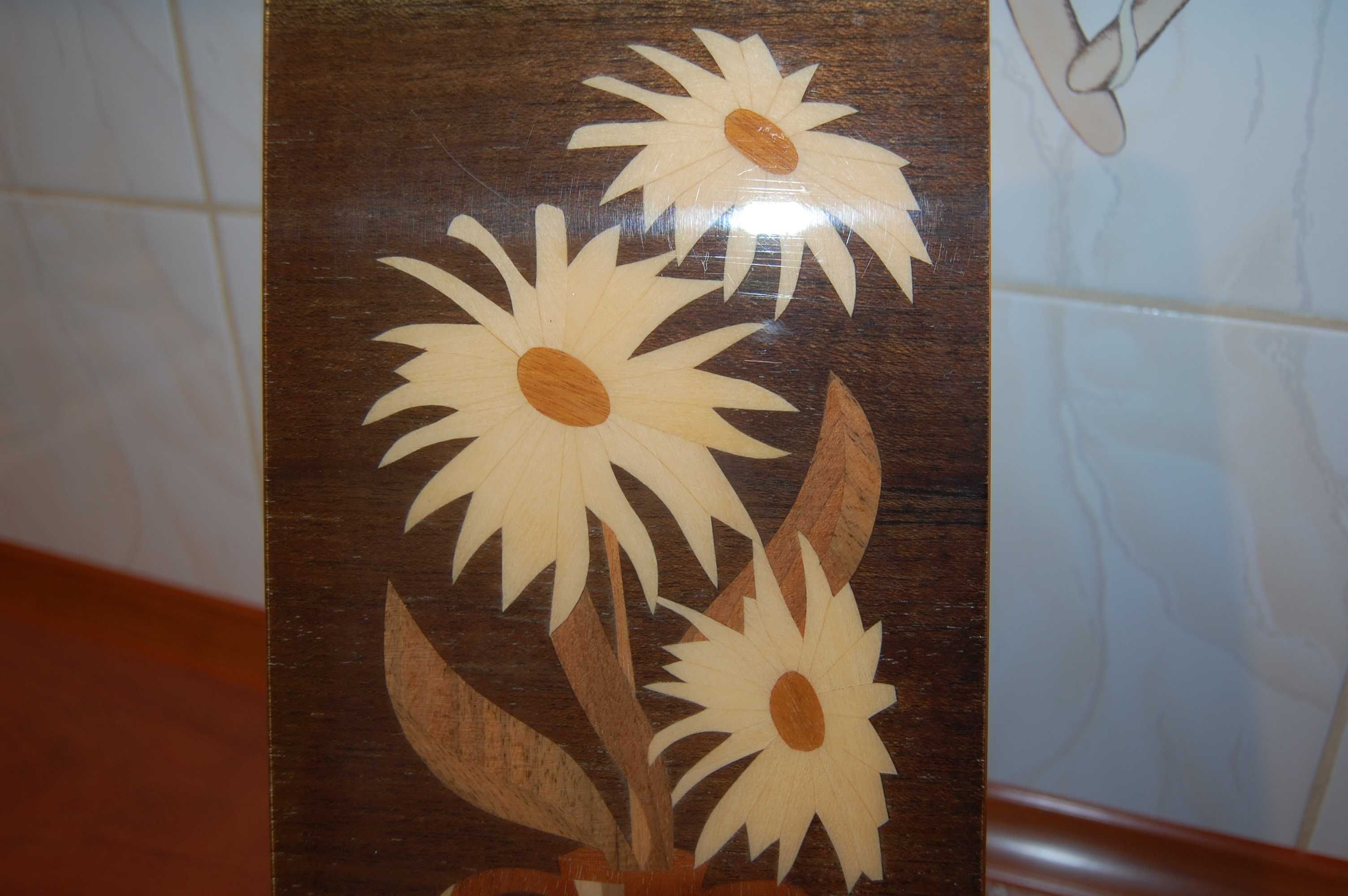 Obraz drewniany, kwiaty w wazonie Intarsja, rękodzieło