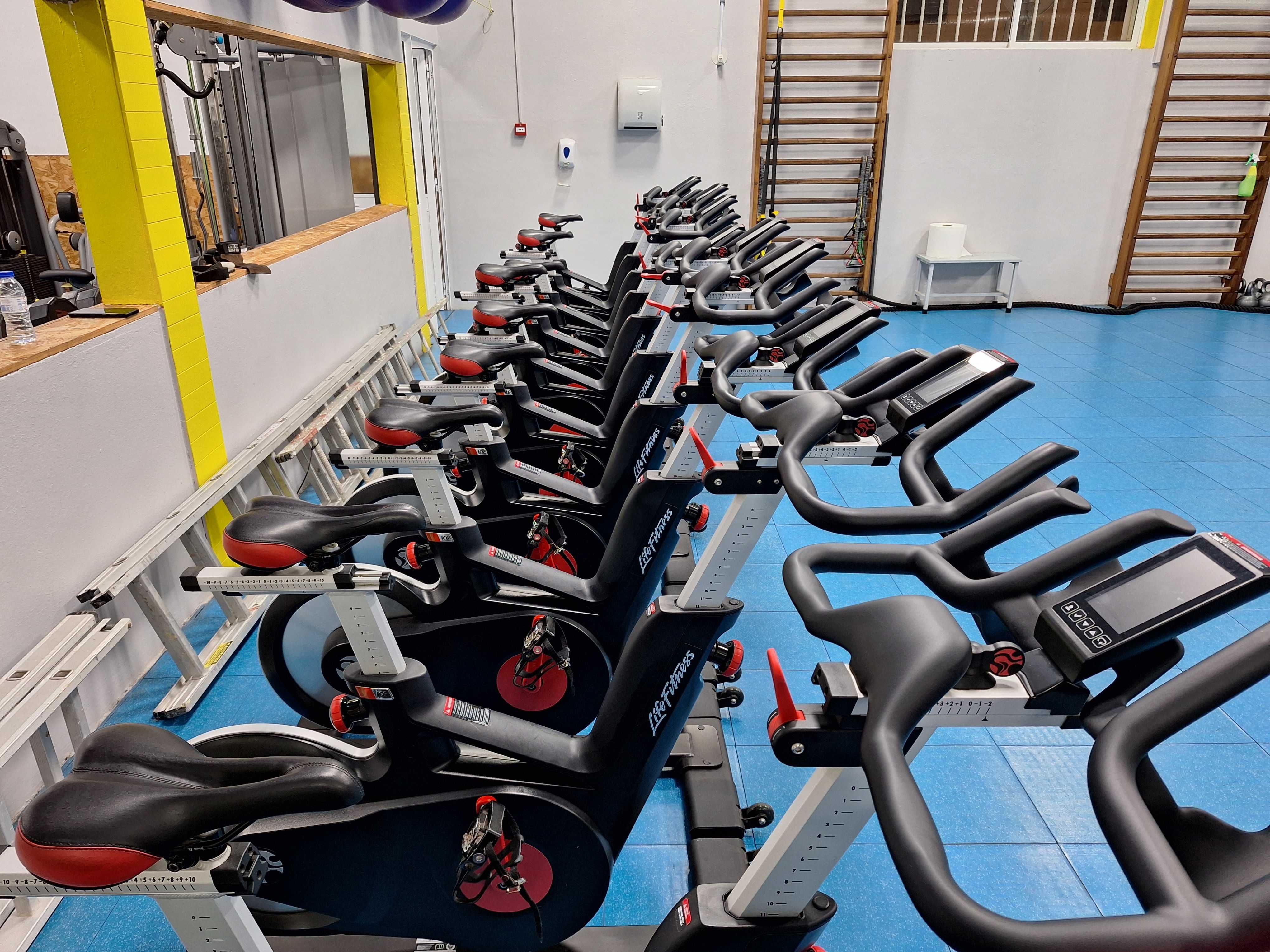 Bicicleta de Spinning life fitness ic6