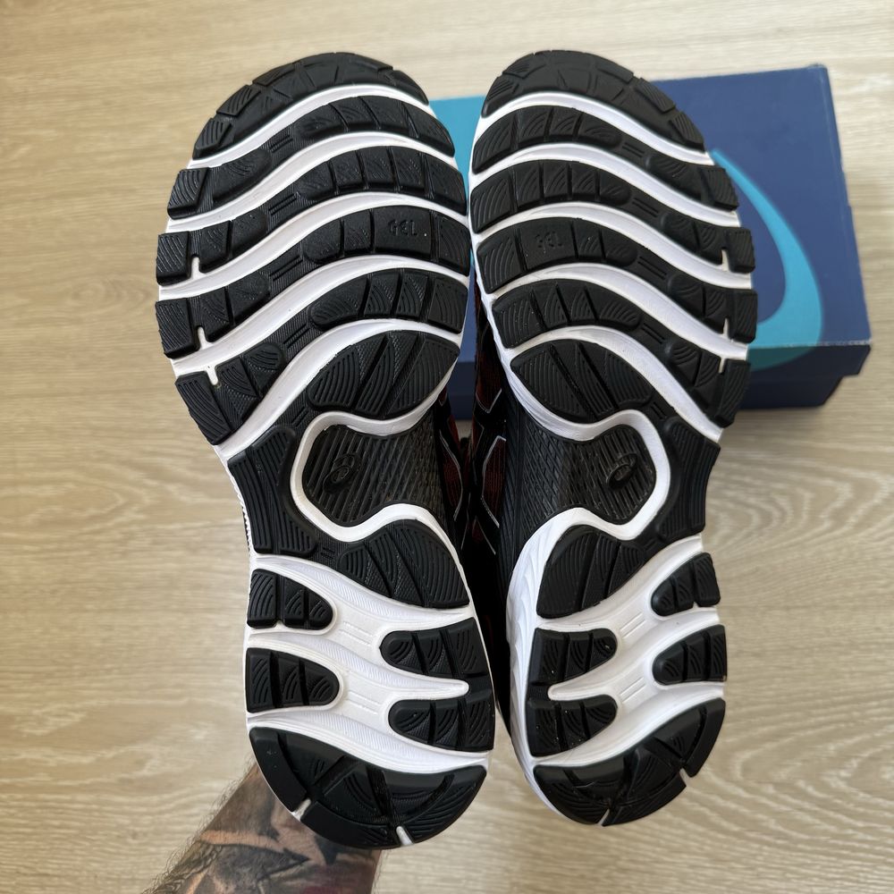 Кроссовки Asics Gel Nimbus 22 оригинал размер 44,5 (28,5 см до загиба)