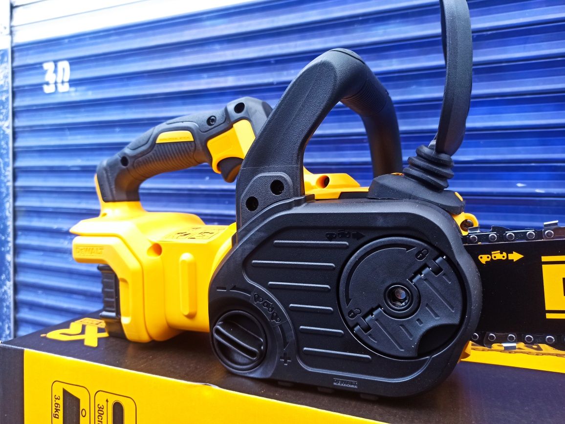 Аккумуляторная пила DeWALT DCM565P1+ЗУ+Аккум 18v/5Ah ДеВольт