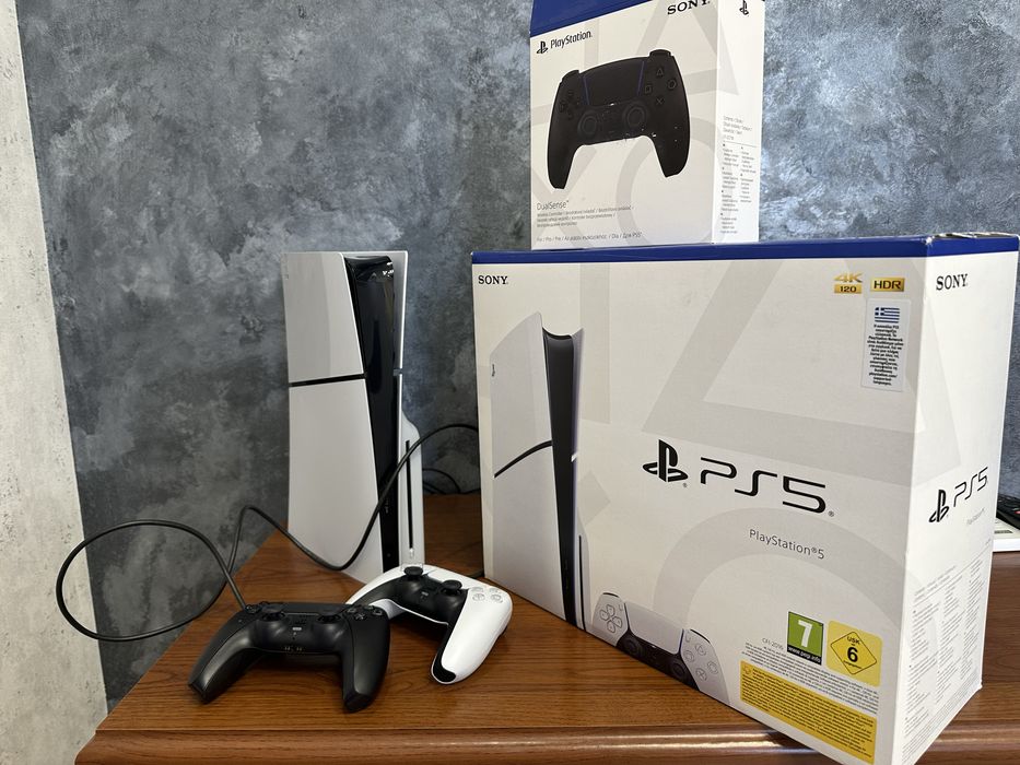 Sony PlayStation 5 ps5 з дисководом та двума джойстиками