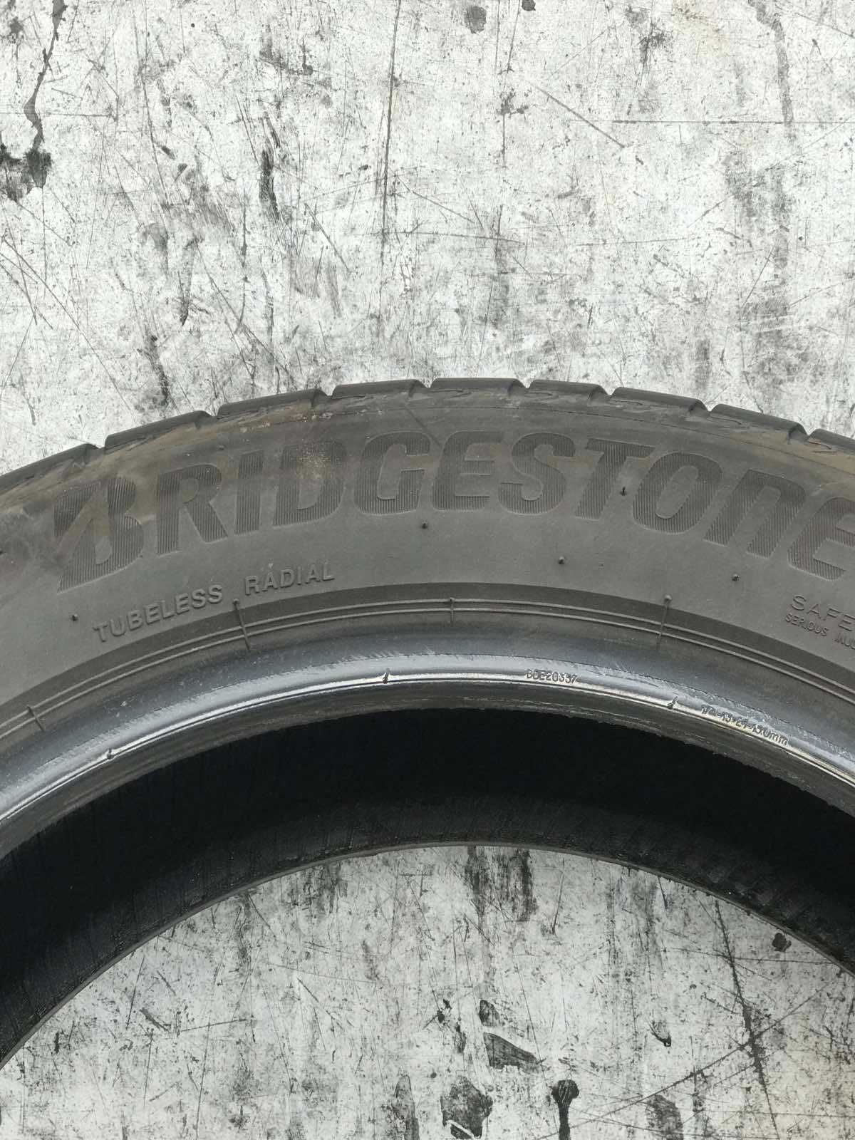 Шины Bridgestone 215/55r17 Пара Лето Б/у Склад Оригинал