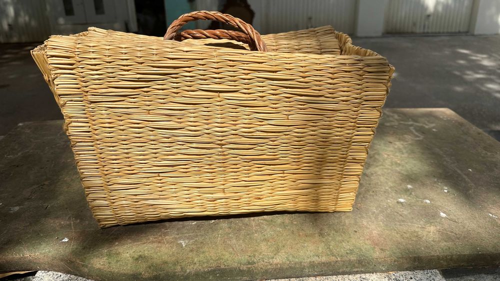 Cesto de verga antigo