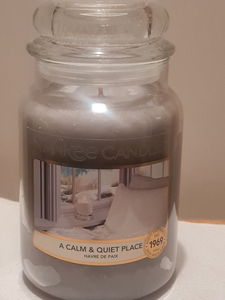 Yankee Candle A Calm & Quiet Place Duża Świeca Zapachowa 623g