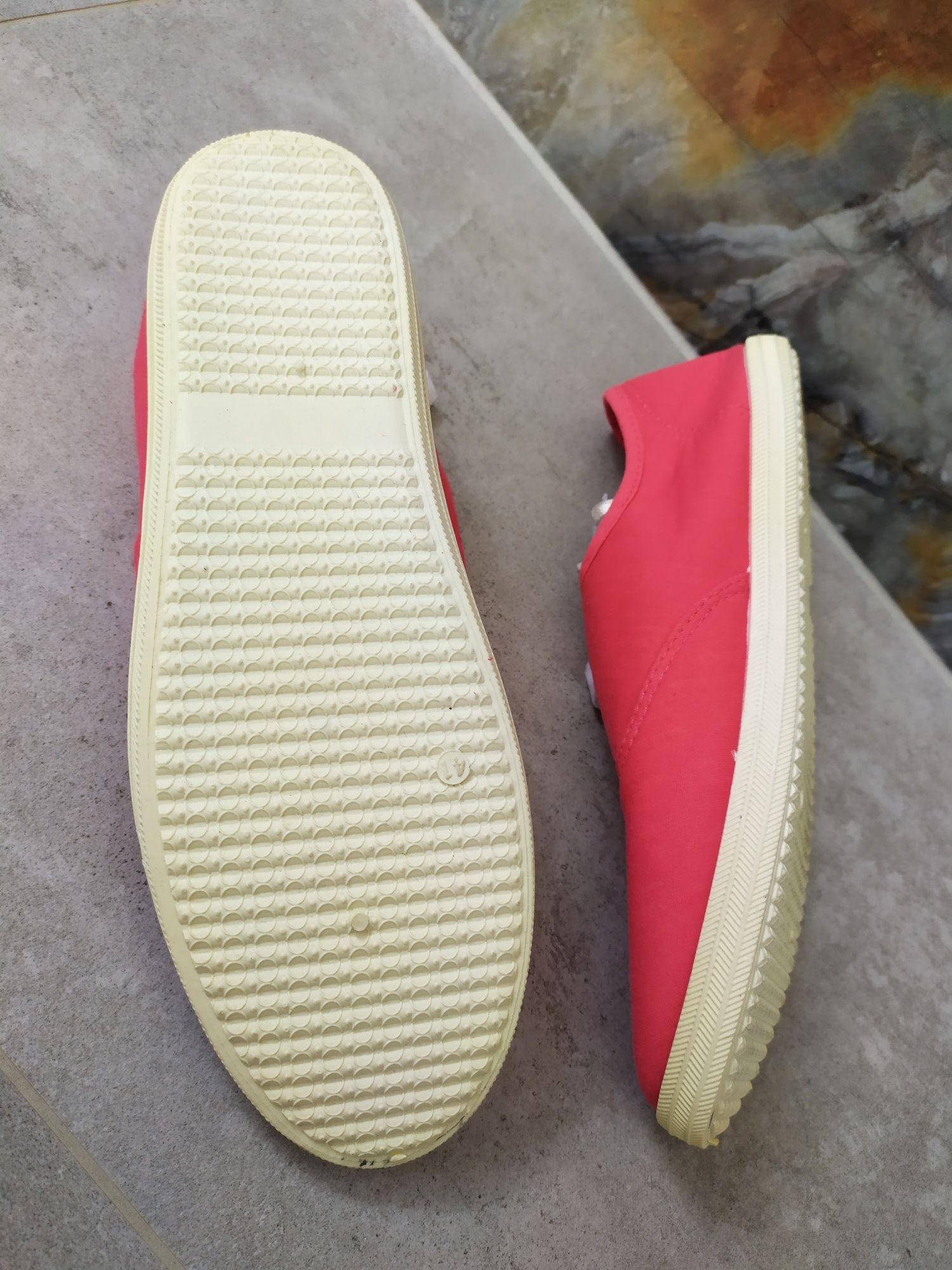 Trampki damskie 41 czerwone nowe tenisówki buty