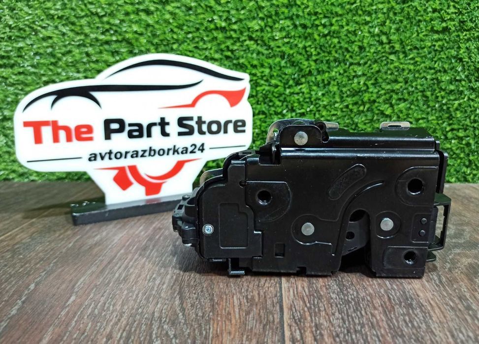 Замок дверки задній 3B4839016A Шкода Тур Суперб Бора Гольф 4 Пассат Б5