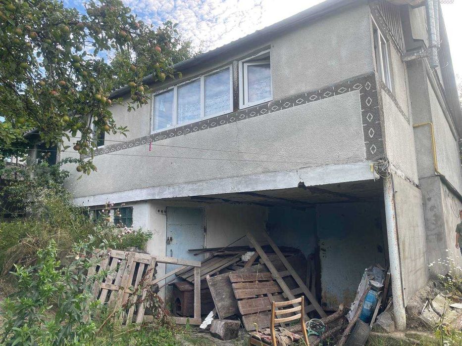 Продаж 2к будинку,підвал,мансарда,111 кв.м.,землі 7,8 сот,Лезнево!ТОРГ