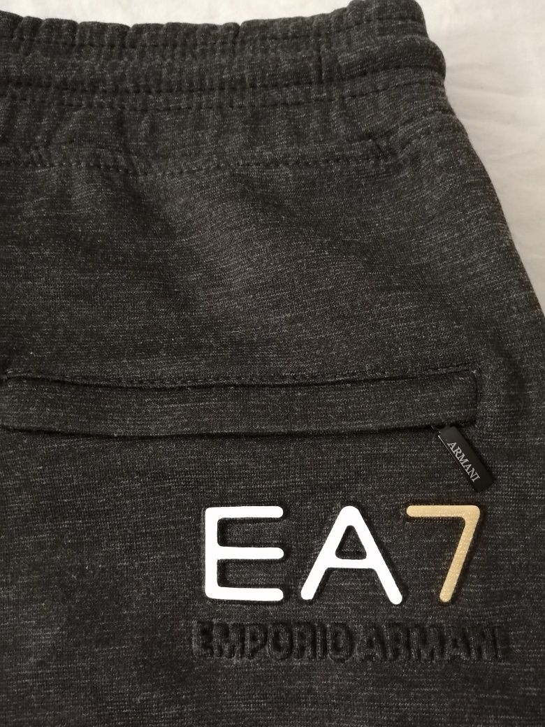 NOWE męskie spodnie dresowe Emporio Armani dres EA dresy L 40