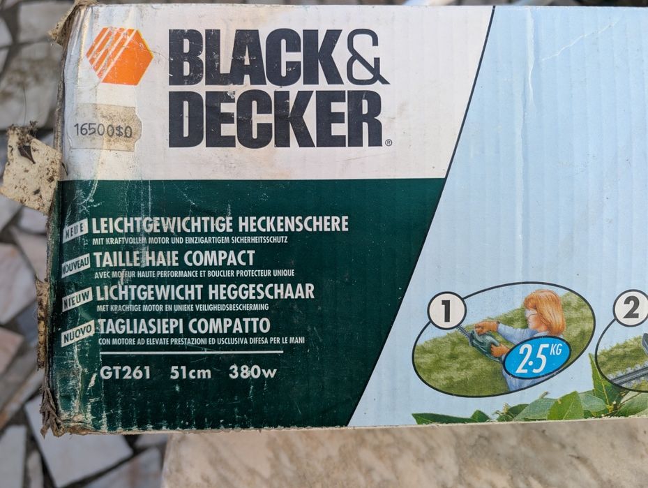 Corta-Sebes Black & Decker 380W - Lâmina 55cm - Leve e Potente