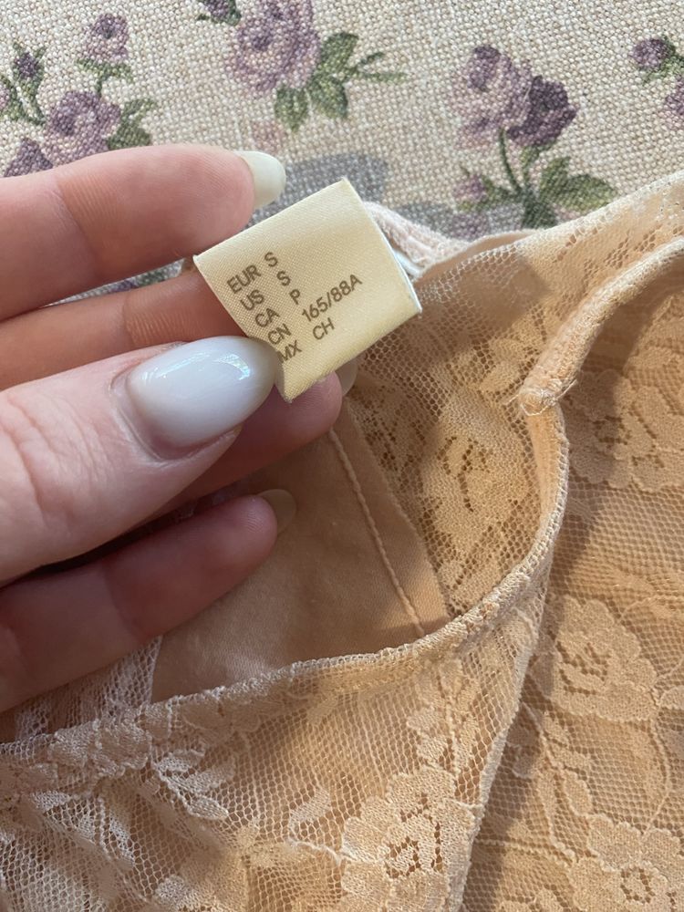 Гепюрове боді H&M розмір S, персиковий беж