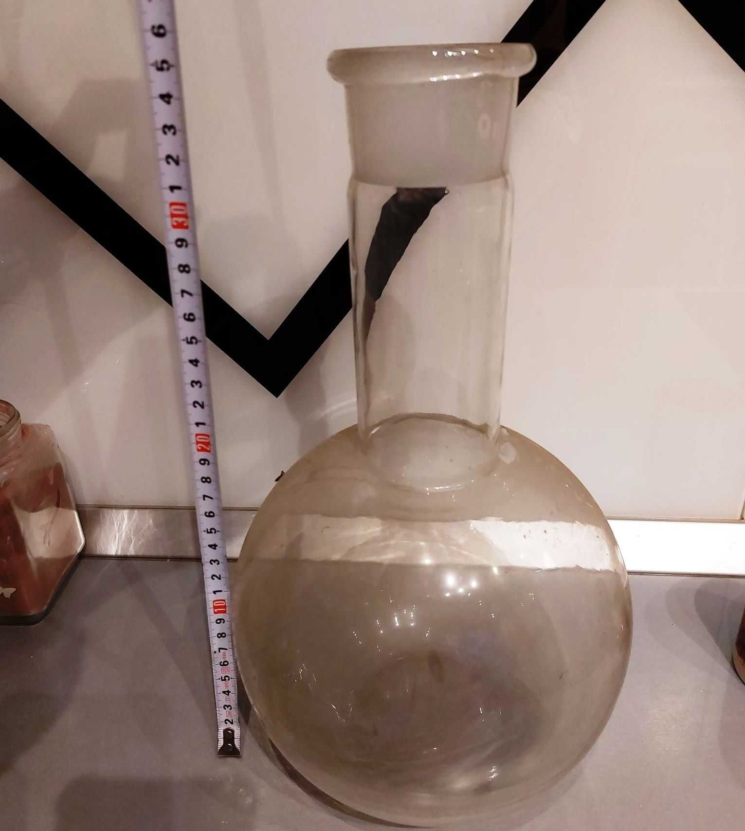 menzurka laboratoryjna naczynie apteczne apteka laboratorium