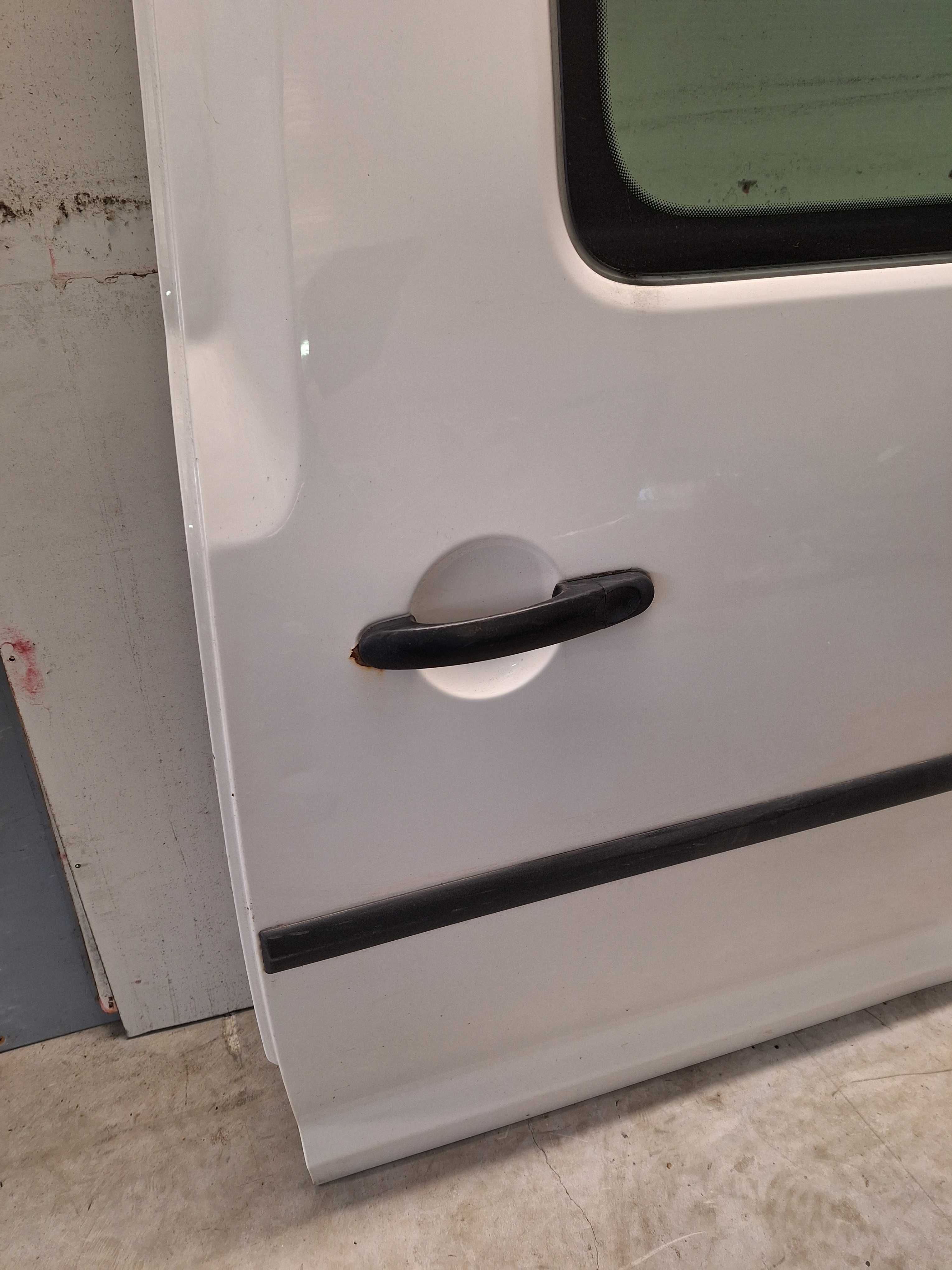 Drzwi przesuwne lewe vw caddy 04-15r