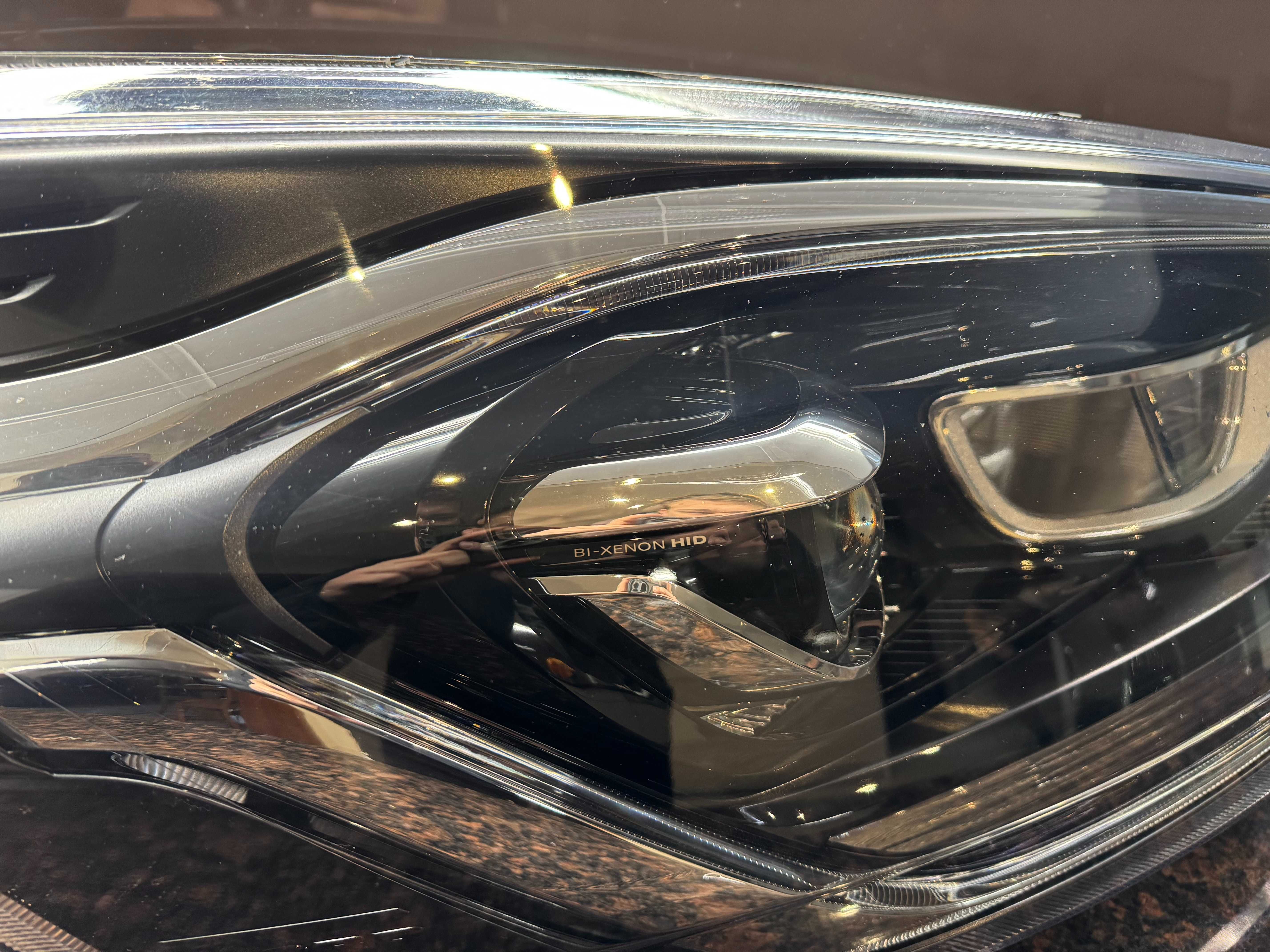 Lampy przednie FORD Custom/Transit po lifcie 2018+ Bi-xenon HiD
