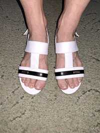Buty  sandały białe