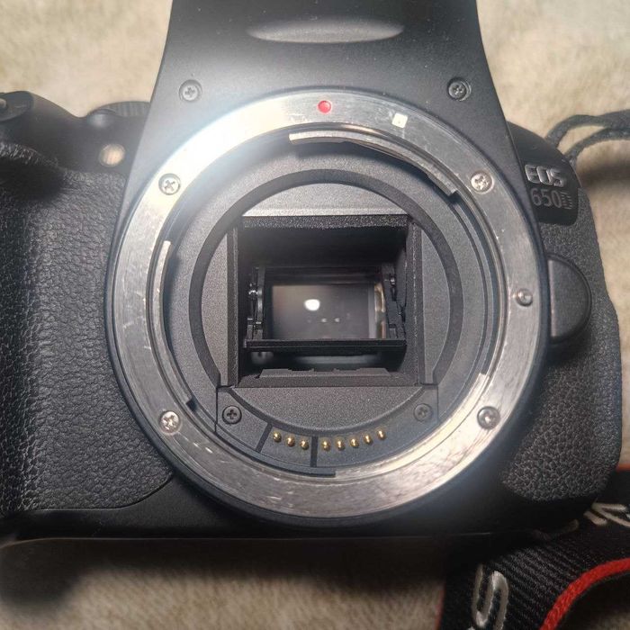 Canon eos 650d Б/У Об'єктив 50мм 1.8 та 3 світофільтри.