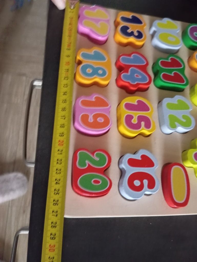 Zabawka logiczna, drewniana , puzzle , cyferki