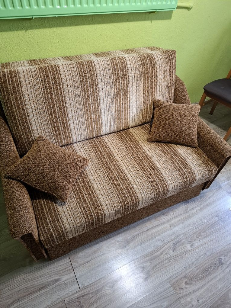 Rozkładna sofa używana