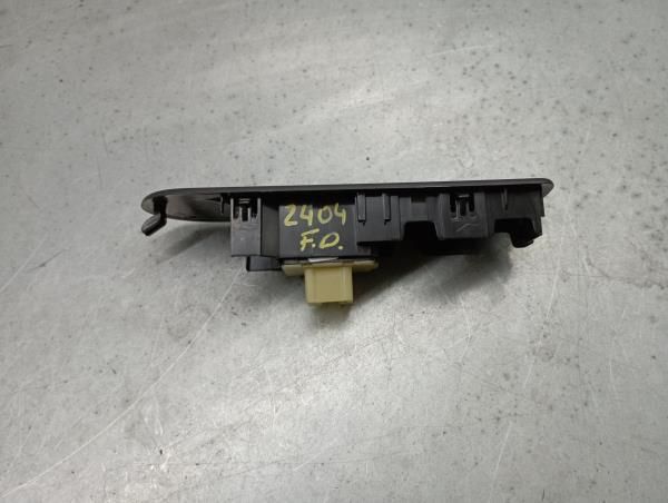 Comando / botão / interruptor vidros frente direito RENAULT Captur (J5