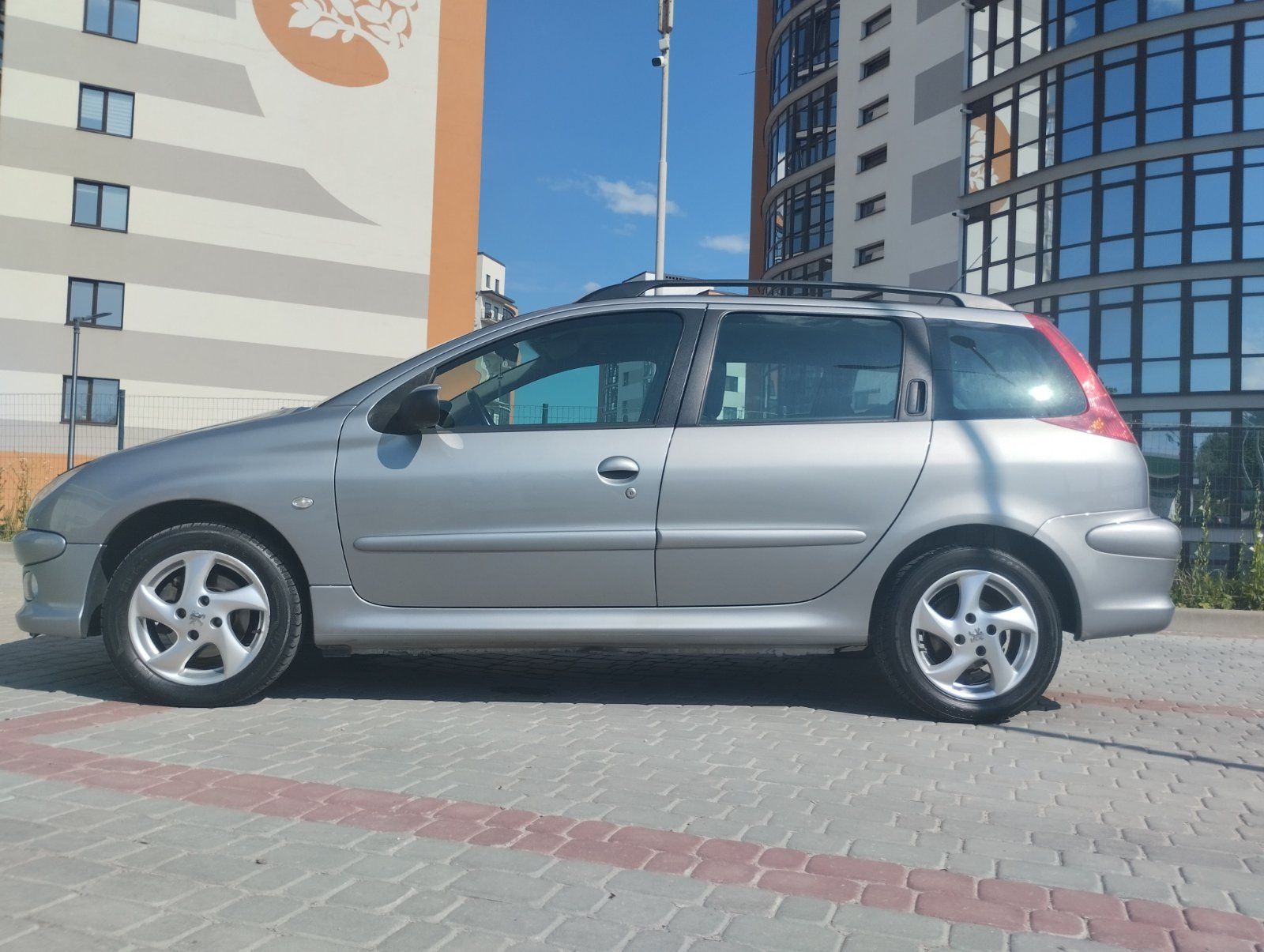 Автомобіль Peugeot 206 sw автомат