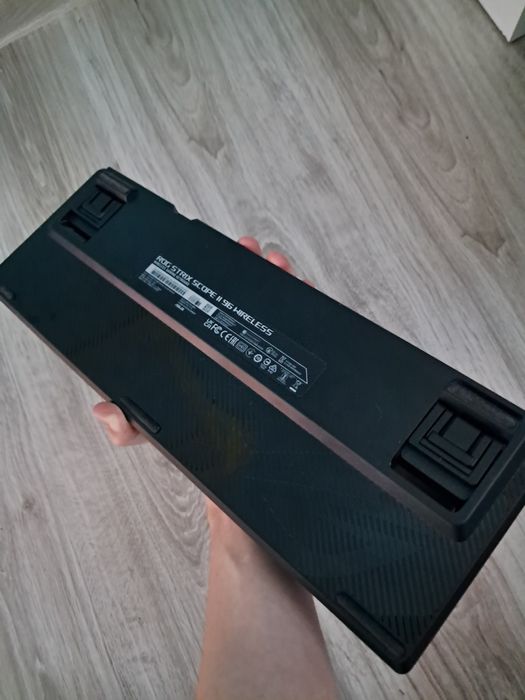Klawiatura mechaniczna Asus ROG scope II z podpórką 96%