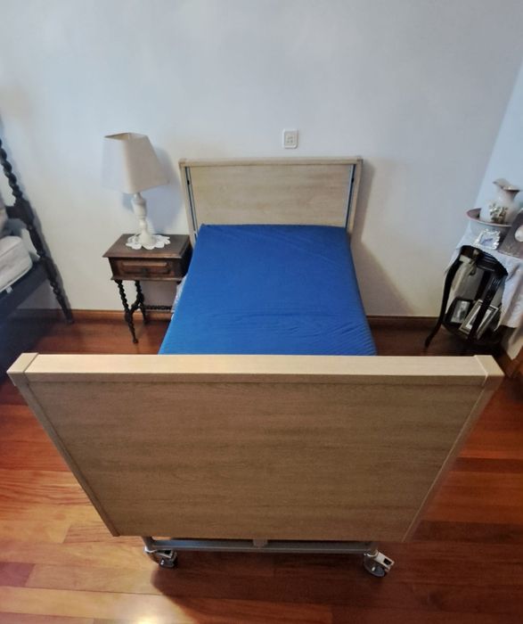Cama articulada Lamalit Medicinal/Hospitalar novo