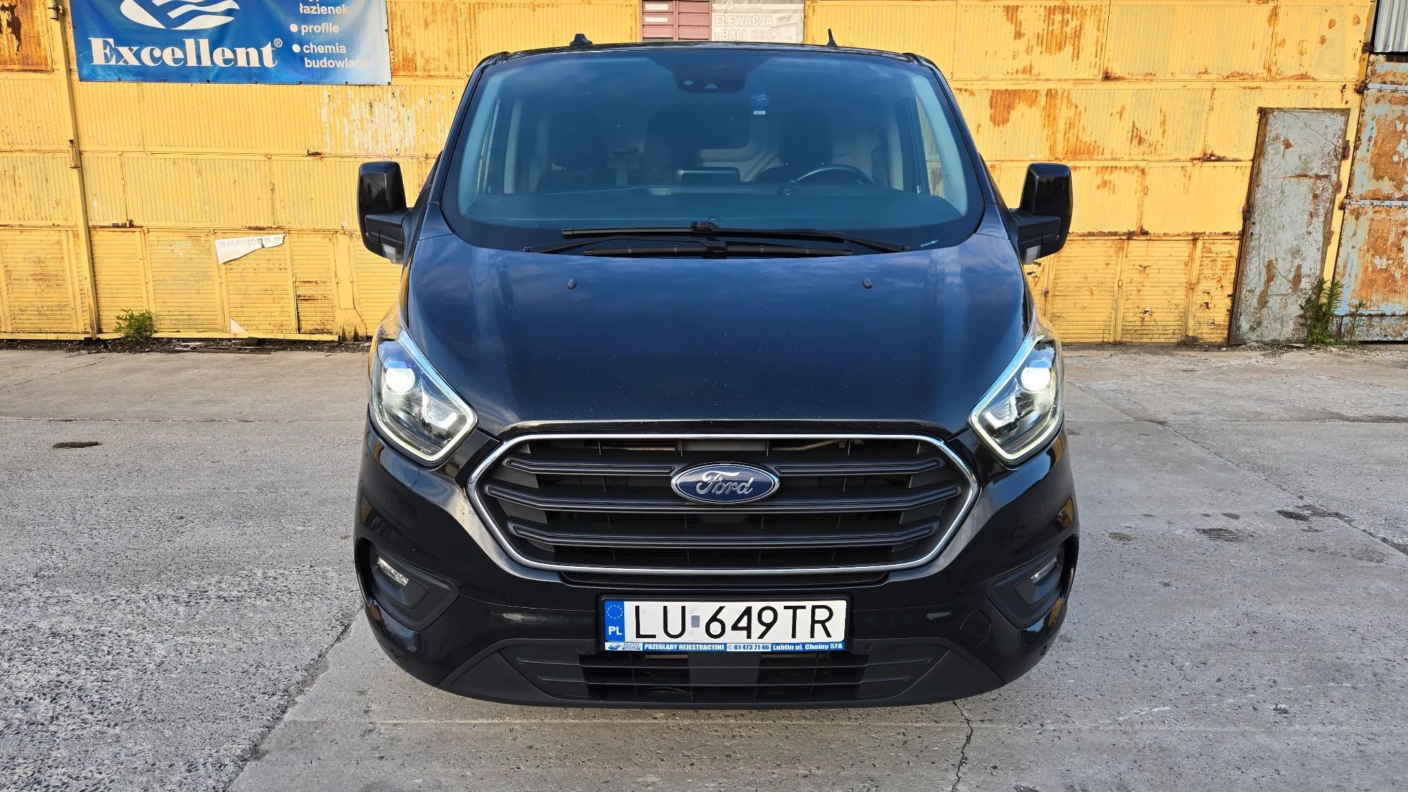 Ford transit custom  FUL LIMITED 2.0Tdci 170ps L2H1 FV23% Bi-Xenon Automat Car Play Webasto