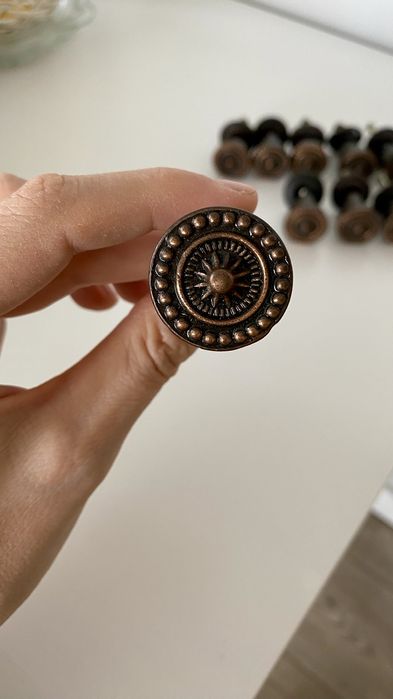 Uchwyty gałki meblowe do szuflady szafki